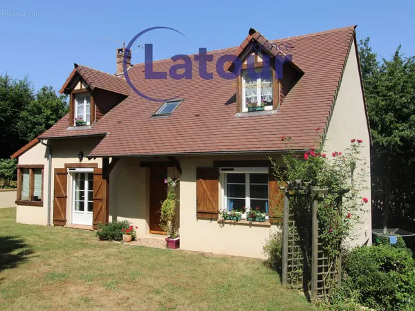 Secteur nonancourt, belle maison traditionnelle, 6 pièces, 4 chambres, 140 m2