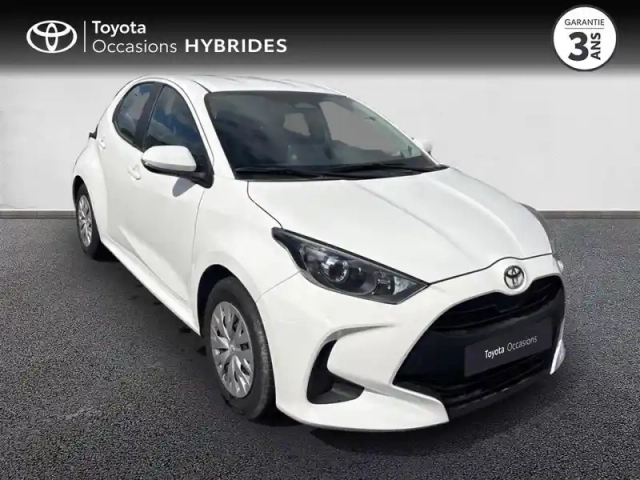 Toyota Yaris 116h dynamic 5p mc24