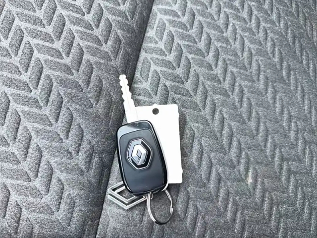 Renault Clio tce 90 — photo 25
