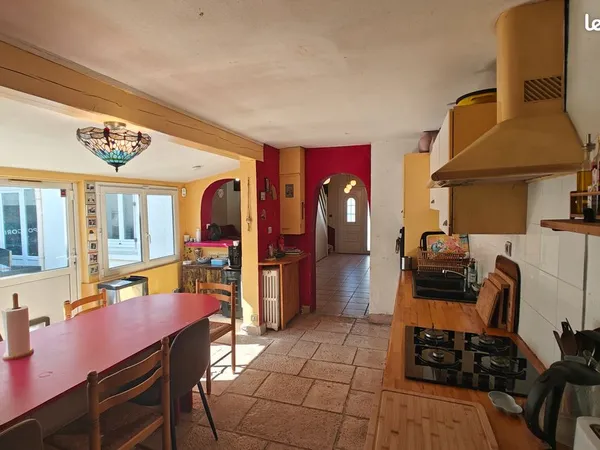 Maison atypique à rafraîchir 106m2