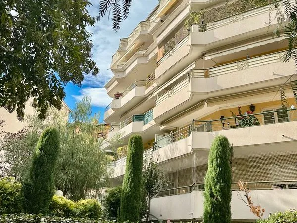 Particulier loue 2 pièces Libération