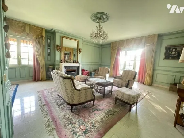 Maison 7 pièces 207 m²