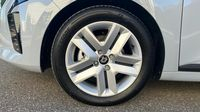 Renault Clio 1.6 E-Tech 145ch full hybrid Evolution - 24 — photo 31