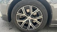 Volvo V60 B3 163ch Momentum Business DCT 7 — photo 9