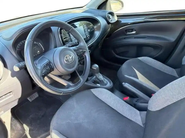Toyota Aygo X 1.0 vvt-i 72ch dynamic s-cvt my23 — photo 9