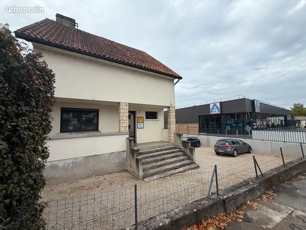 Local professionnel - cahors regourd - 90 m² + sous-sol - parking - terrain 577 m²