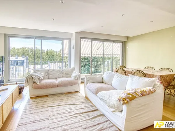 Versailles Montreuil / Parc de Mme Elisabeth - Appartement 4 pièces 110 m² carrez situé au 4ème étag