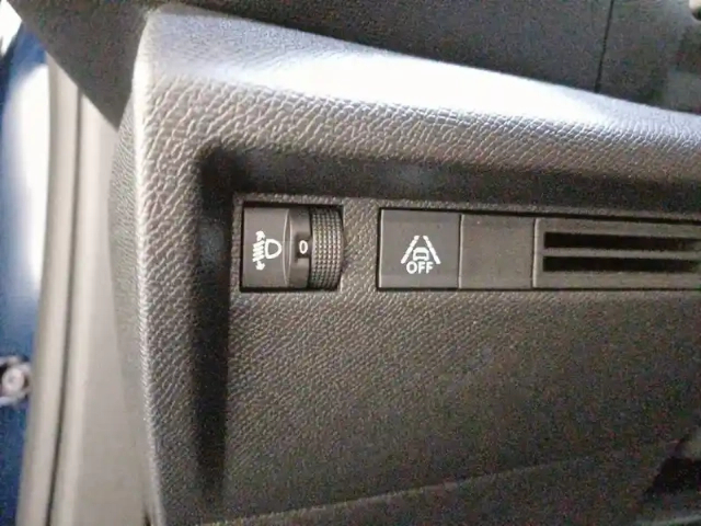 Citroën C4 hybride 100 e-dcs6 — photo 89