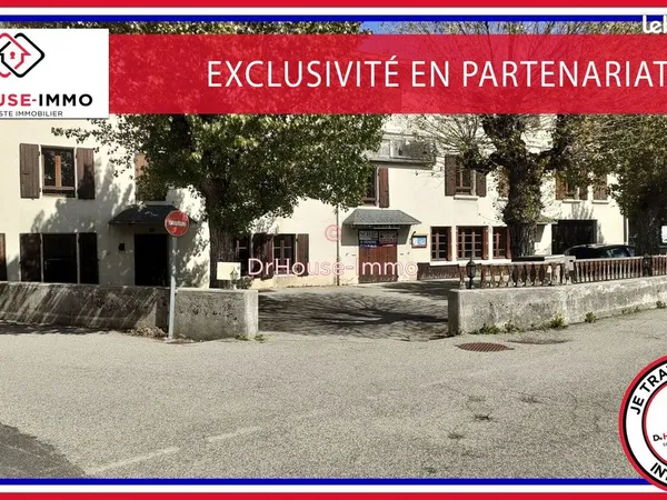 Commerce 34 pièces 915 m²