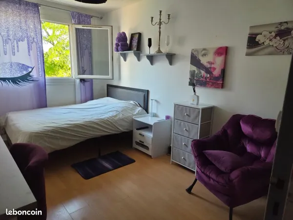 Colocataire femme
