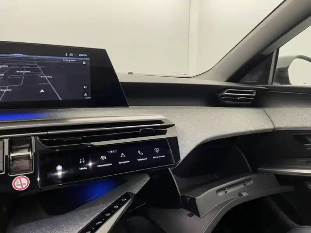 Peugeot 3008 hybrid 145 e-dcs6 — photo 60