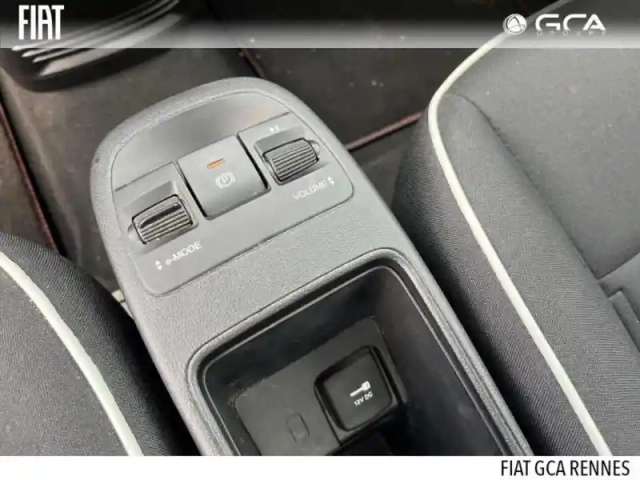 Fiat 500 e 95ch action — photo 10