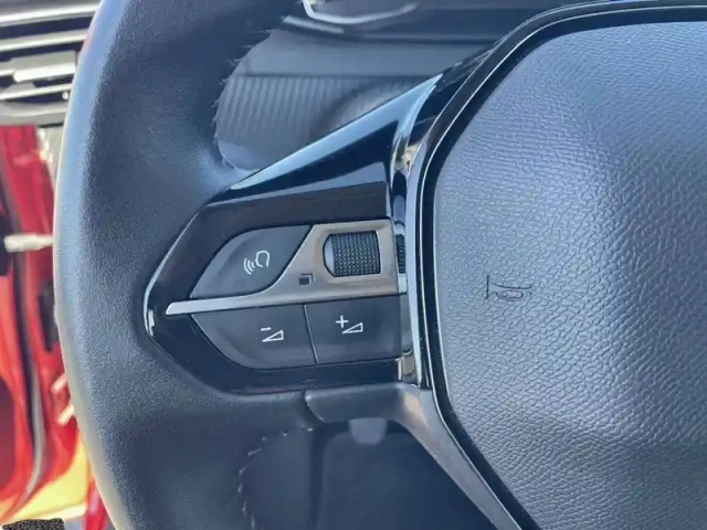 Peugeot 208 puretech 100 s&amp;s bvm6 — photo 51