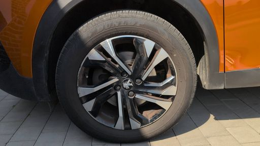 Peugeot 2008 1.5 BlueHDi 130 EAT8 - Allure – 2020 – 128069 km – Diesel – Boîte Automatique — photo 13