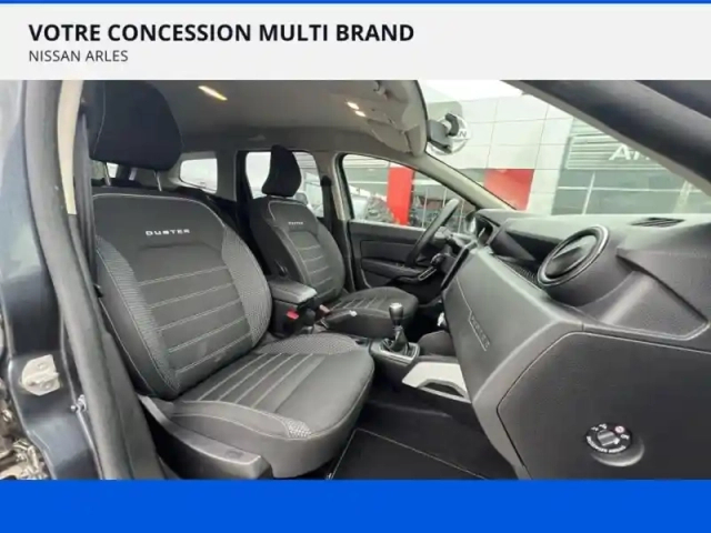 Dacia Duster 1.0 eco-g 100ch prestige 4x2 — photo 11