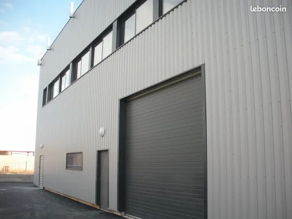 Local industriel 360m2 a louer