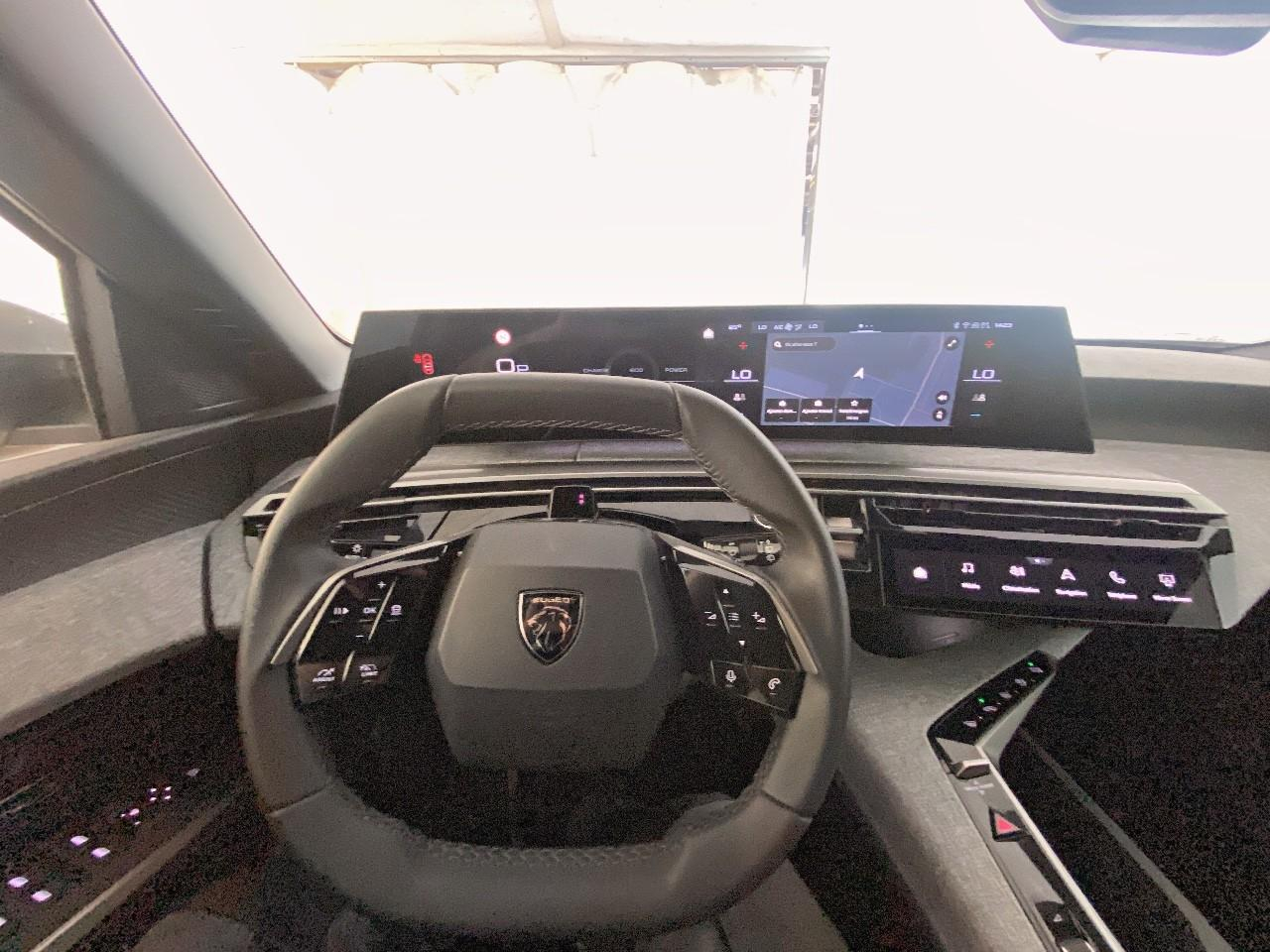 Peugeot 5008 hybrid 145 ch e-dcs6 allure — photo 12