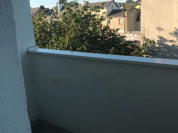 Appartement lumineux et traversant de 3 pièces avec parking - Quartier Toutes Aides