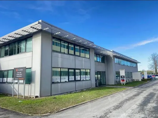 Bureaux 150 m²