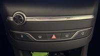 Peugeot 308 1.5 BlueHDi 130ch S&S Allure Pack — photo 26