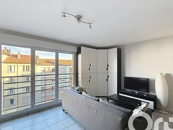 Appartement 1 pièce 42 m²