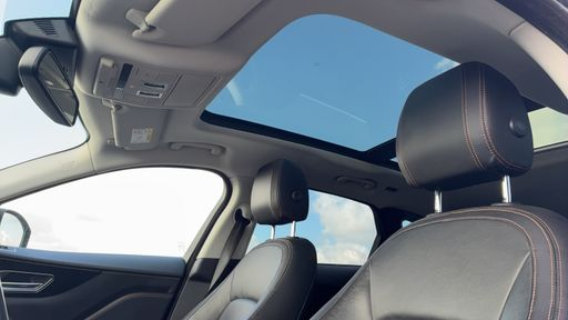 Jaguar F-Pace 2.0 D 163 2WD - Prestige – 2018 – 120482 km – Diesel – Boîte Manuelle — photo 24
