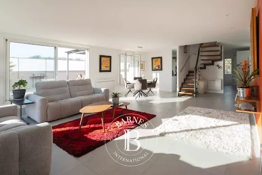 Appartement 8 pièces 237 m²