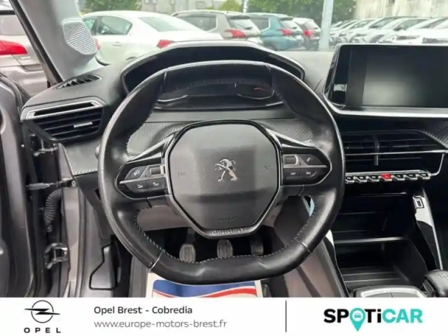 Peugeot 208 1.2 puretech 100ch s&amp;s active — photo 8