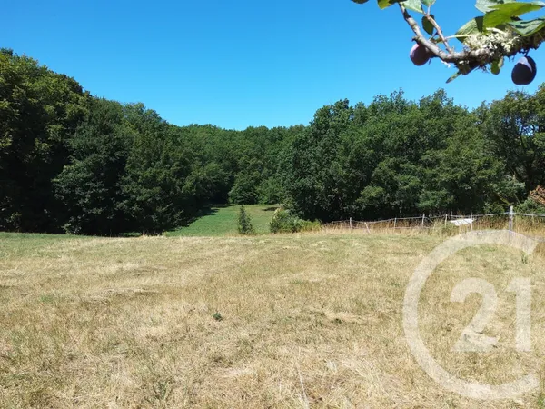 Terrain 3040 m²