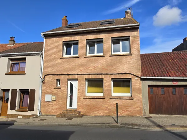 Réf 4026 - Gros volumes, maison hyper lumineuse en centre vi