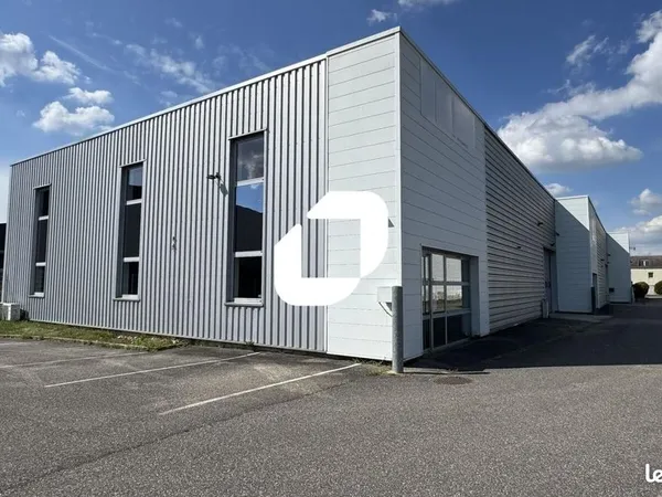 Local d'activité 479 m²