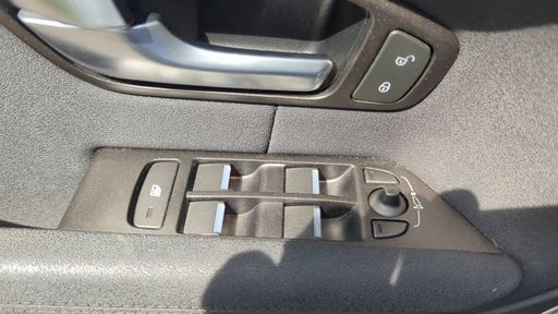 Land Rover Range Rover Evoque 2.0 D 150 4WD BVA6 - Business – 2018 – 107200 km – Diesel – Boîte Automatique — photo 32