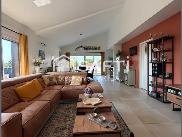 Les avantages d'une maison, le confort de l'appartement en plus.