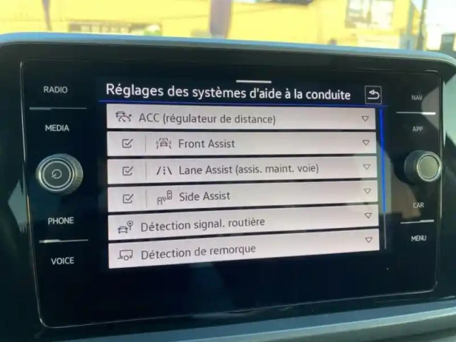 Volkswagen T-Roc 2.0 tdi 150ch style exclusive dsg7 — photo 9