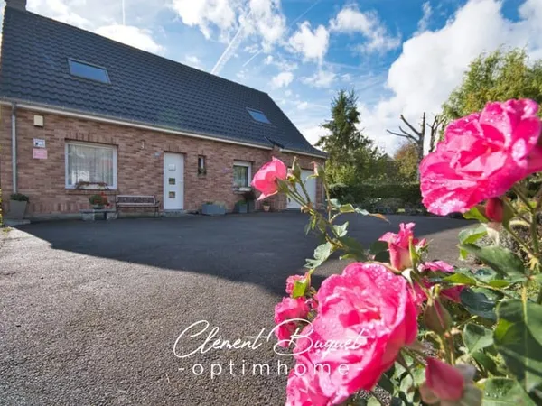 LE FAVRIL - Le confort d'une maison récente, le charme d'un grand jardin ! ☀️