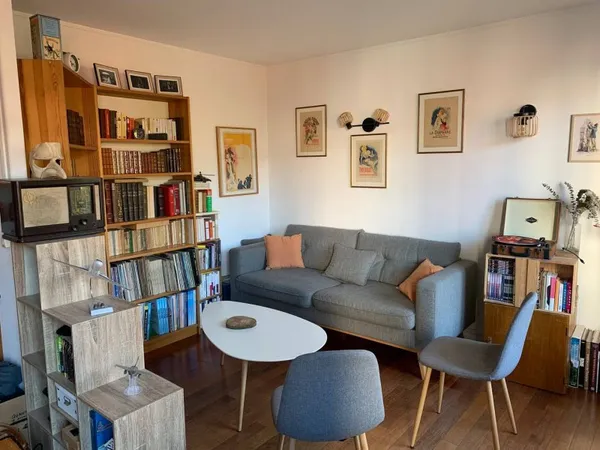 Loue chambre meublée dans appartement équipé