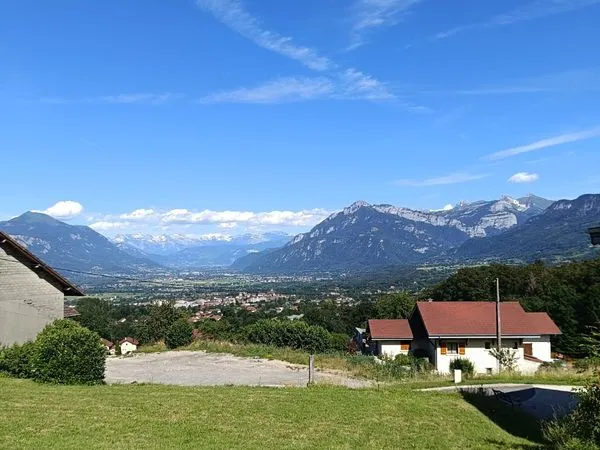 Terrain constructible sur Eteaux