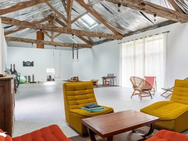 Maison 7 pièces 263 m²