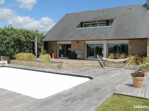 Maison F5 NUE-PROPRIÉTÉ H 83 ans Piscine