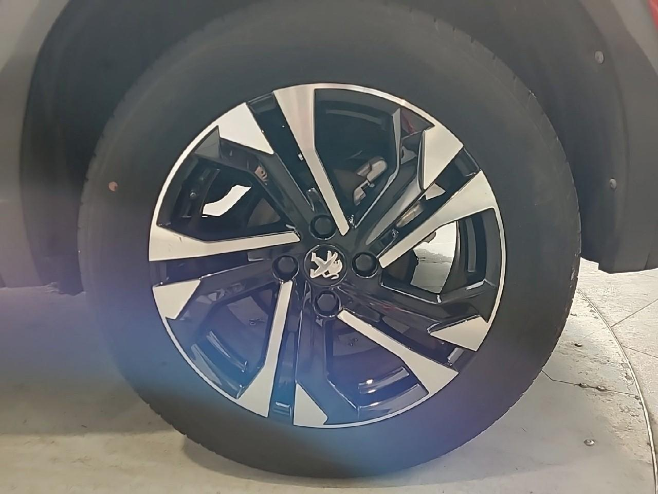 Peugeot 2008 puretech 130 s&s bvm6 allure — photo 16