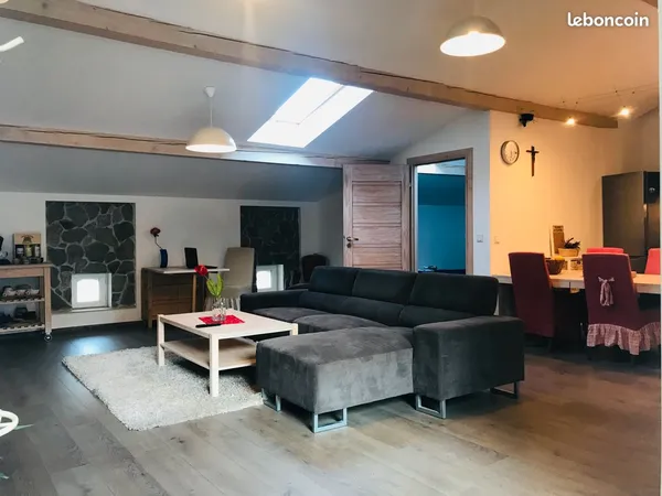 Très jolie F2 + terrasse + tres grande garage