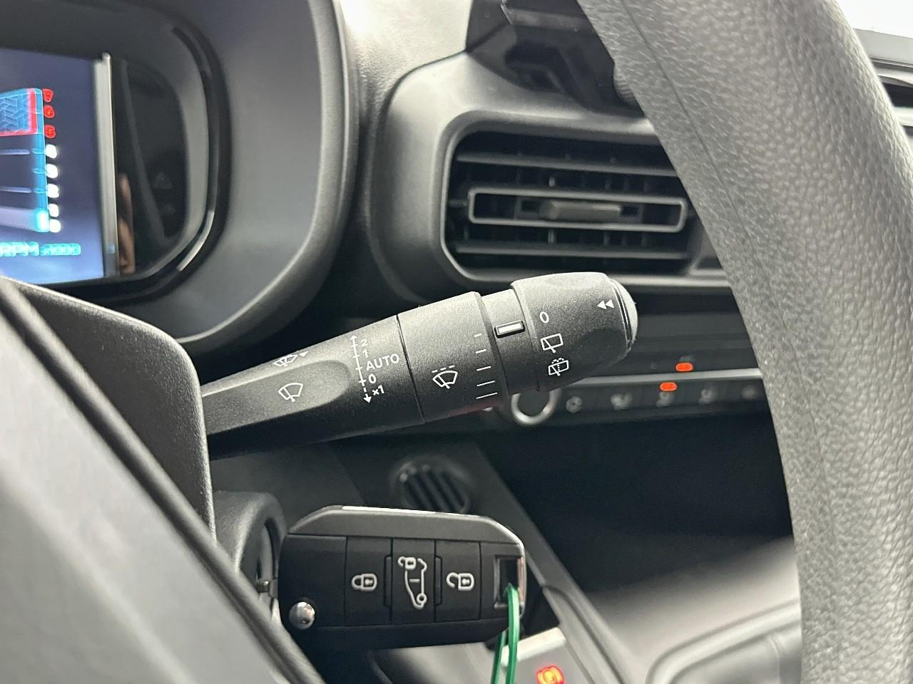 Citroën Berlingo van m diesel 100 ch manuelle — photo 21
