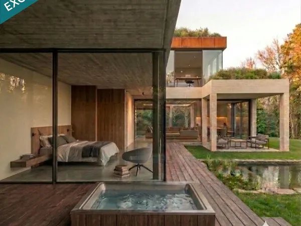 Villa 5 pièces 220 m²