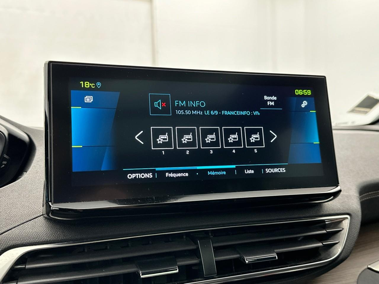 Peugeot 3008 hybrid 225 e-eat8 gt pack — photo 22