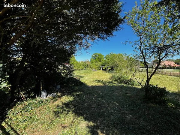 Terrain 1872 m² Diou