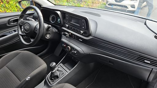 Hyundai i20 1.2 i 84 - Initia – 2023 – 71801 km – Essence – Boîte Manuelle — photo 29