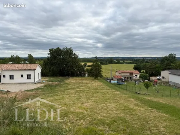 Terrain 1 531 m² Saint Hilaire De Lusignan