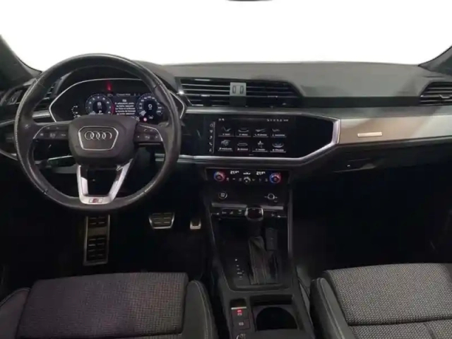 Audi Q3 45 tfsie 245 ch s tronic 6 s line — photo 8