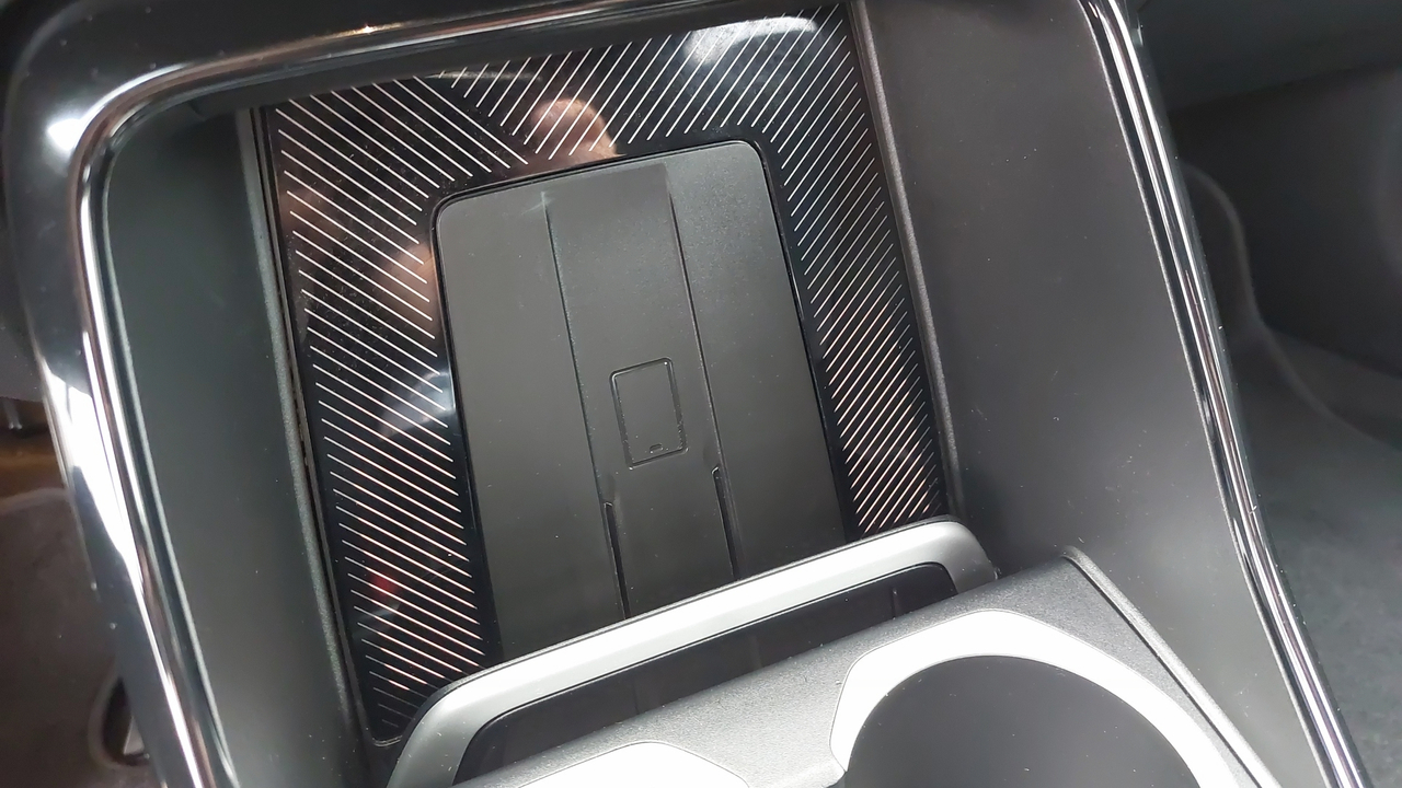 BMW X1 xDrive 30e 326ch DKG7 — photo 17