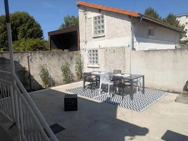 Charmante maison en centre-ville, proche de l'A10
